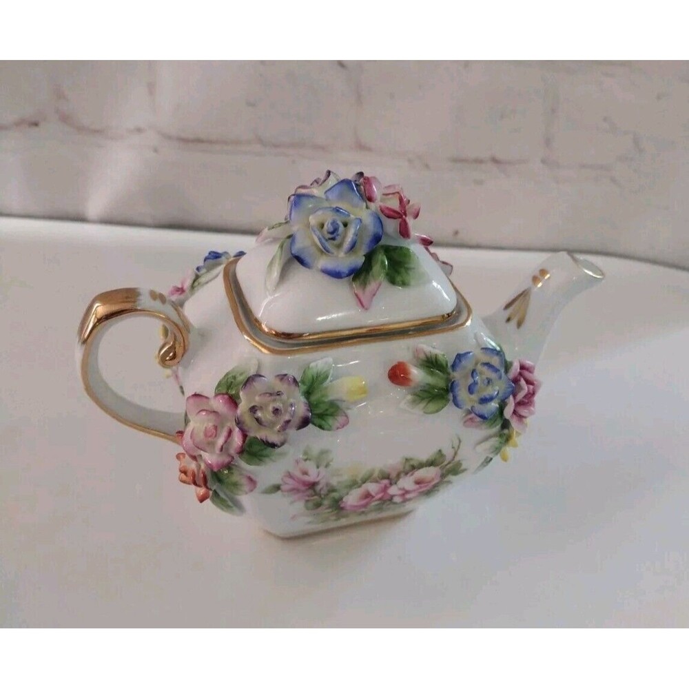 VTG Teapot for One White Porcelain With Pink Applique Flowers And Gold Guilt